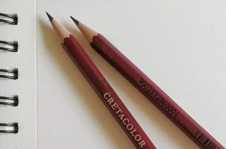 Cretacolor Bleistifte auf Skizzenblock ©Claudia Spieß